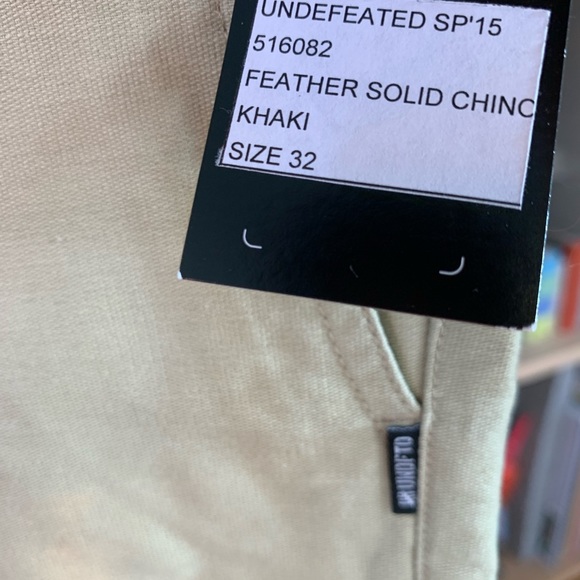 SOLD Undefeated Chino Khaki Pants size 32 - Picture 6 of 7